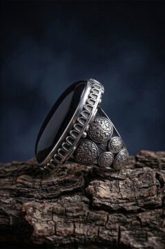 Büyük Boy Oniks Taşlı Özel Tasarım Erkek Gümüş Yüzük