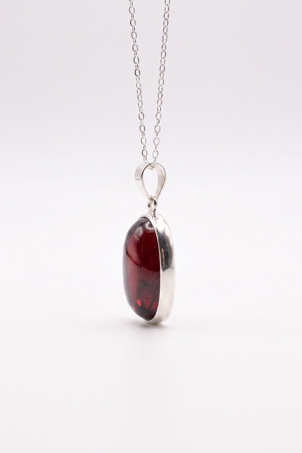 Yakut Renk Zirkon Taşlı Minimal Gümüş Kolye
