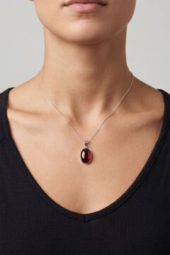 Yakut Renk Zirkon Taşlı Minimal Gümüş Kolye Gümüş Rengi