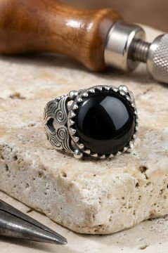 Bora Model El İşi Oniks Taşlı Gümüş Yüzük