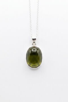 Yeşil Renk Zirkon Taşlı Minimal Gümüş Kolye