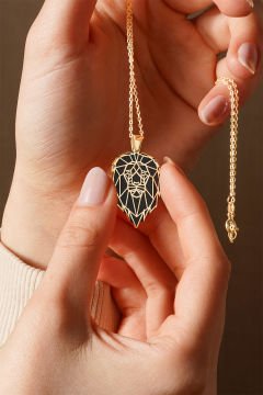 Aslan Model Siyah Mineli Gümüş Kolye Altın Rengi