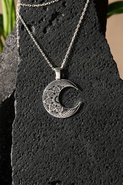 Desenli Hilal Model Siyah Mineli Gümüş Kolye Gümüş Rengi