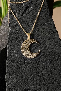 Desenli Hilal Model Siyah Mineli Gümüş Kolye Altın Rengi