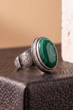 Oval Malakit Taşlı Kalem İşçiliği Detaylı El İşçiliği Gümüş Yüzük