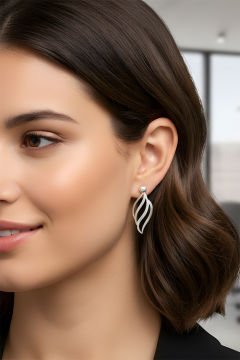 Yakamoz Model Gümüş Küpe Gümüş Rengi
