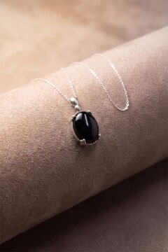 Minimalist Oval Tasarım Oniks Taşlı Kadın Gümüş Kolye