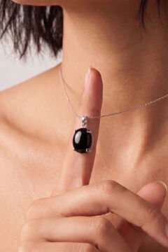 Minimalist Oval Tasarım Oniks Taşlı Kadın Gümüş Kolye Gümüş Rengi