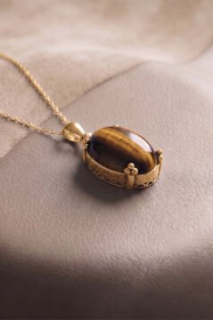 Minimalist Oval Tasarım Kaplangözü Taşlı Kadın Gümüş Kolye Altın Rengi