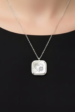 Zirkon Taşlı Kalp İçine Kar Tanesi Gümüş Kolye