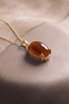 Minimalist Oval Tasarım Akik Taşlı Kadın Gümüş Kolye Altın Rengi