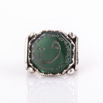 Yeşil Akik Üzeri Vav Kazıma El İşi Gümüş Yüzük