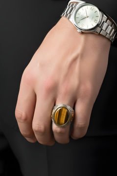 Kaplangözü Taşlı Tuğra Desenli Gümüş Yüzük