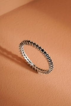 Siyah Renk Zirkon Taşlı Tek Sıra Tamtur Yüzük