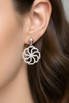 Rüzgar Gülü Model Gümüş Küpe