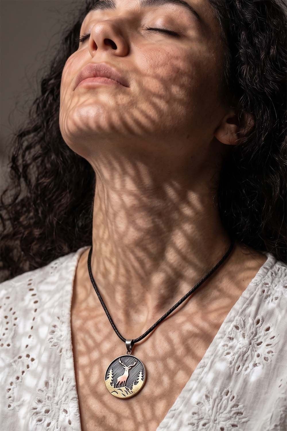 Doğadaki Geyik Model Özel Tasarım Gümüş Kolye