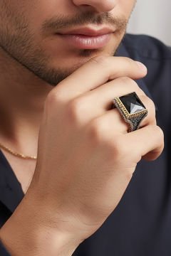 Siyah Zirkon Taşlı Gümüş Yüzük