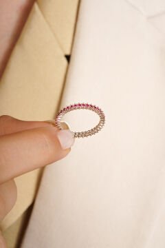 Yakut Renk Zirkon Taşlı Tek Sıra Tamtur Yüzük