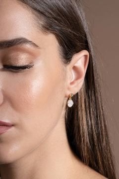 Doğal Ay Taşı Taşlı Minimal Gümüş Kadın Küpe Altın Rengi