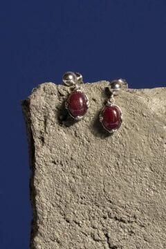 Doğal Yakut Taşlı Minimal Gümüş Kadın Küpe