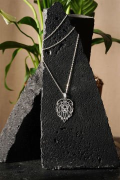 Aslan Model Siyah Mineli Gümüş Kolye