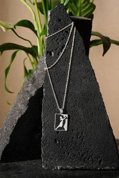 Dans Eden Çift Model Siyah Mineli Gümüş Kolye