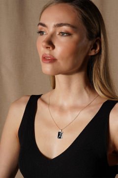 Dans Eden Çift Model Siyah Mineli Gümüş Kolye