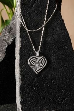 Kalp Desenli Siyah Mineli Gümüş Kolye