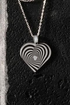 Kalp Desenli Siyah Mineli Gümüş Kolye