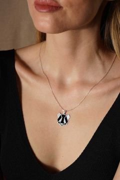 Panda Model Siyah Mineli Gümüş Kolye