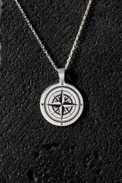 Pusula Model Siyah Mineli Gümüş Kolye