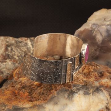 El İşi Yakut Taşlı Gümüş Bileklik