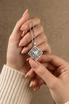 Özel Tasarım Doğal İnci Taşlı Kadın Gümüş Kolye