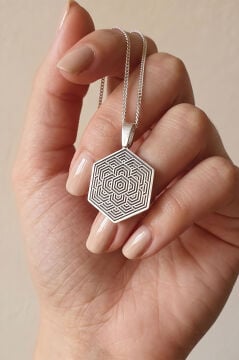 Altıgen Model Yaşam Çiçeği 925 Ayar Gümüş Kolye