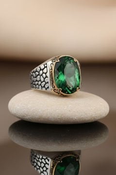 Benekli Model Yeşil Zirkon Taşlı Gümüş Yüzük