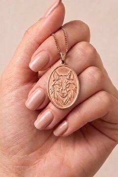 Kurt Model Kabartma 925 Ayar Gümüş Kolye Rose Rengi