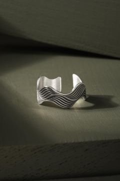 Dalgalı Model Ayarlanabilir Gümüş Yüzük
