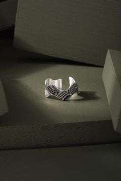 Dalgalı Model Ayarlanabilir Gümüş Yüzük