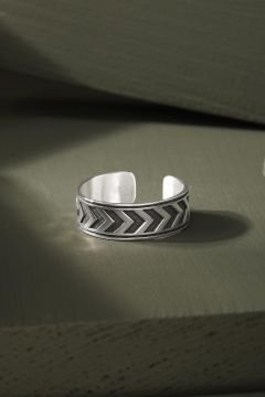 Üçgen Model Ayarlanabilir Gümüş Yüzük