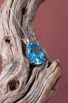 Tek Taş Model Mavi Topaz Renk Zirkon Taşlı Gümüş Kadın Kolye
