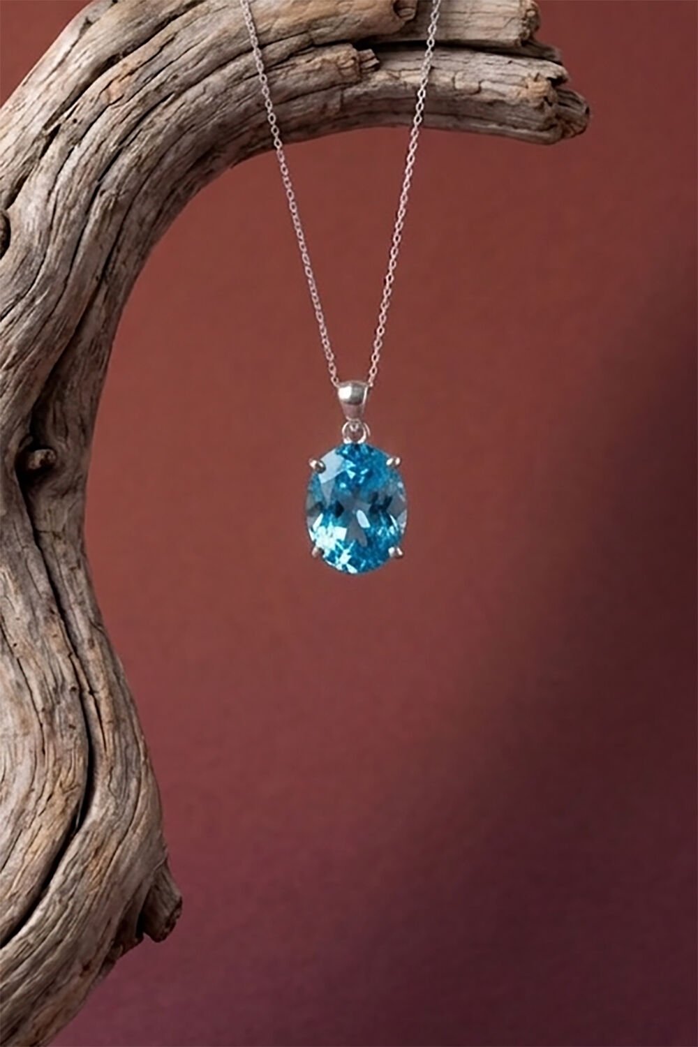 Tek Taş Model Mavi Topaz Renk Zirkon Taşlı Gümüş Kadın Kolye