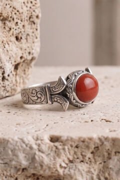 Yan Oval Katre Model Mercan Taşlı Gümüş Erkek Yüzük