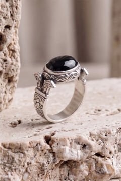 Yan Oval Katre Model Oniks Taşlı Gümüş Erkek Yüzük