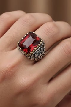 Kırmızı Zirkon Taşlı Gümüş Yüzük