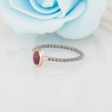 Yakut Taşlı El İşi Minimal Gümüş Yüzük