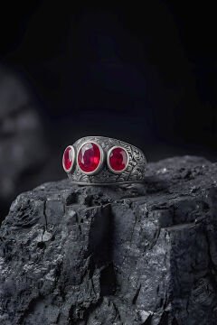 Kalem İşçiliği Özel Tasarım Üç Taş Yakut Zirkon Taşlı Gümüş Yüzük