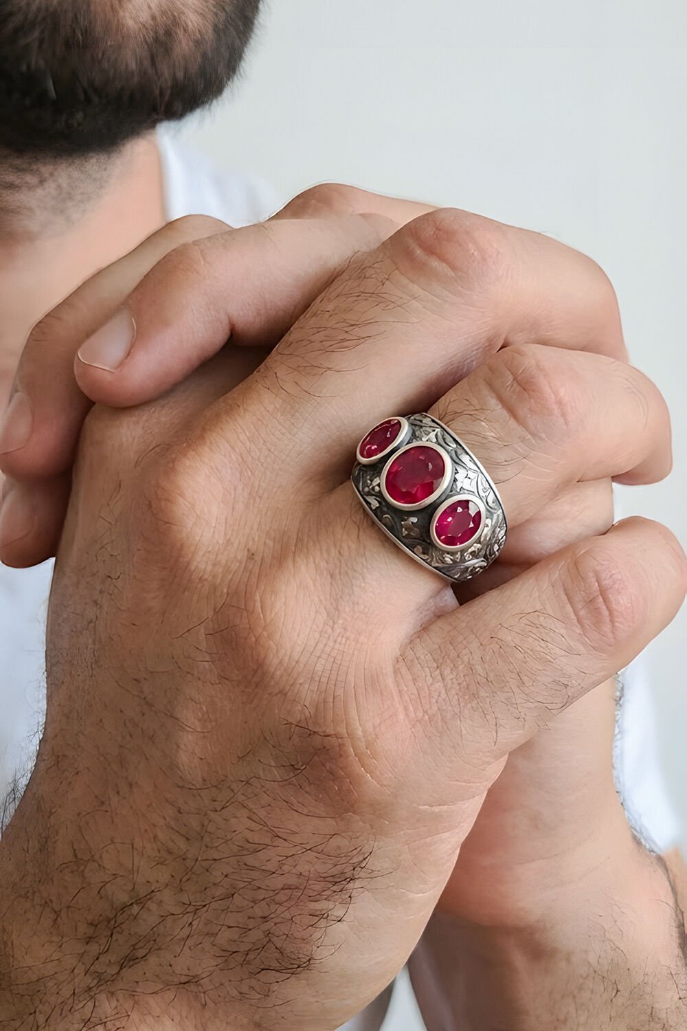 Kalem İşçiliği Özel Tasarım Üç Taş Yakut Zirkon Taşlı Gümüş Yüzük