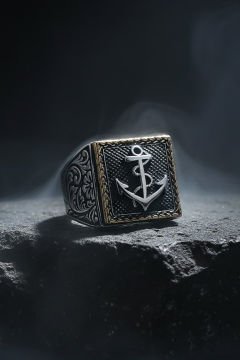 Kare Model Kalem İşlemeli Çapa Desenli Yüzük