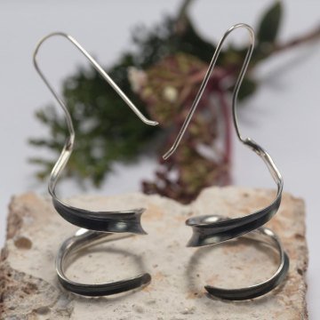 Burgu Model Gümüş Küpe