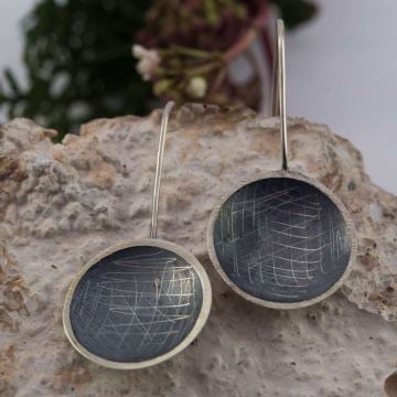 Mat Yarım Daire Gümüş Küpe